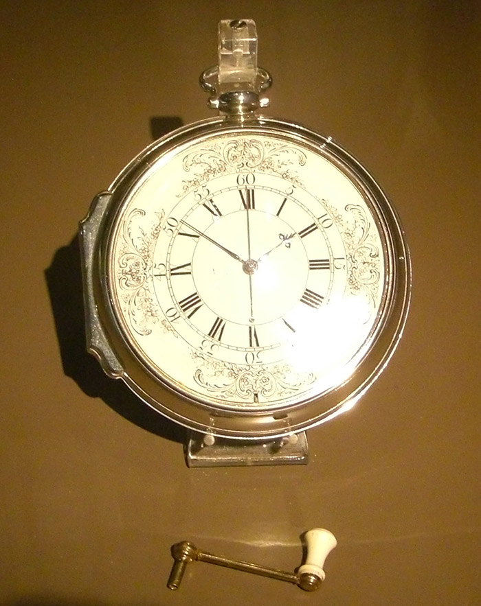 John Harrison | cronometrul de marina H4 (National Maritime Museum in Greenwich, via wikipedia)