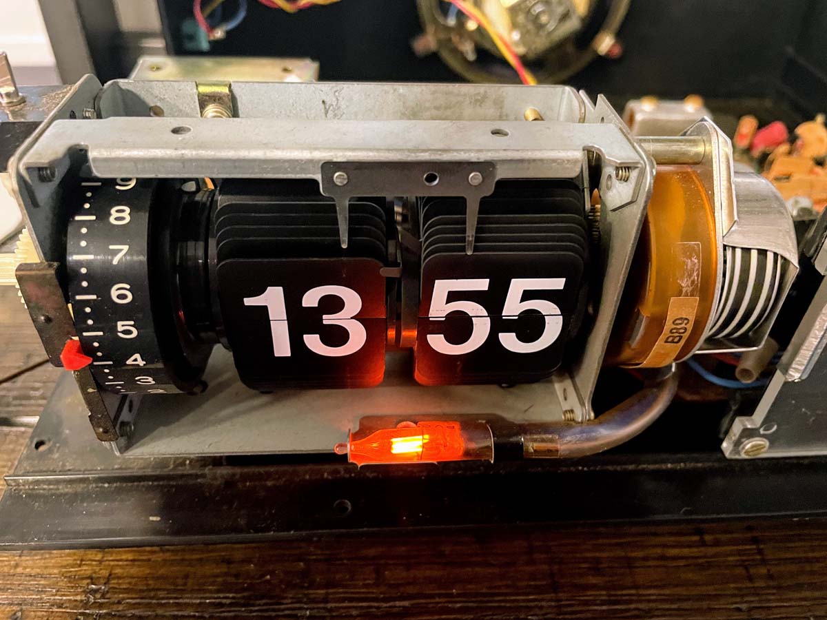 radioreceptor cu ceas flip clock - Cronos | Fabricat Made in Romania | Electronica