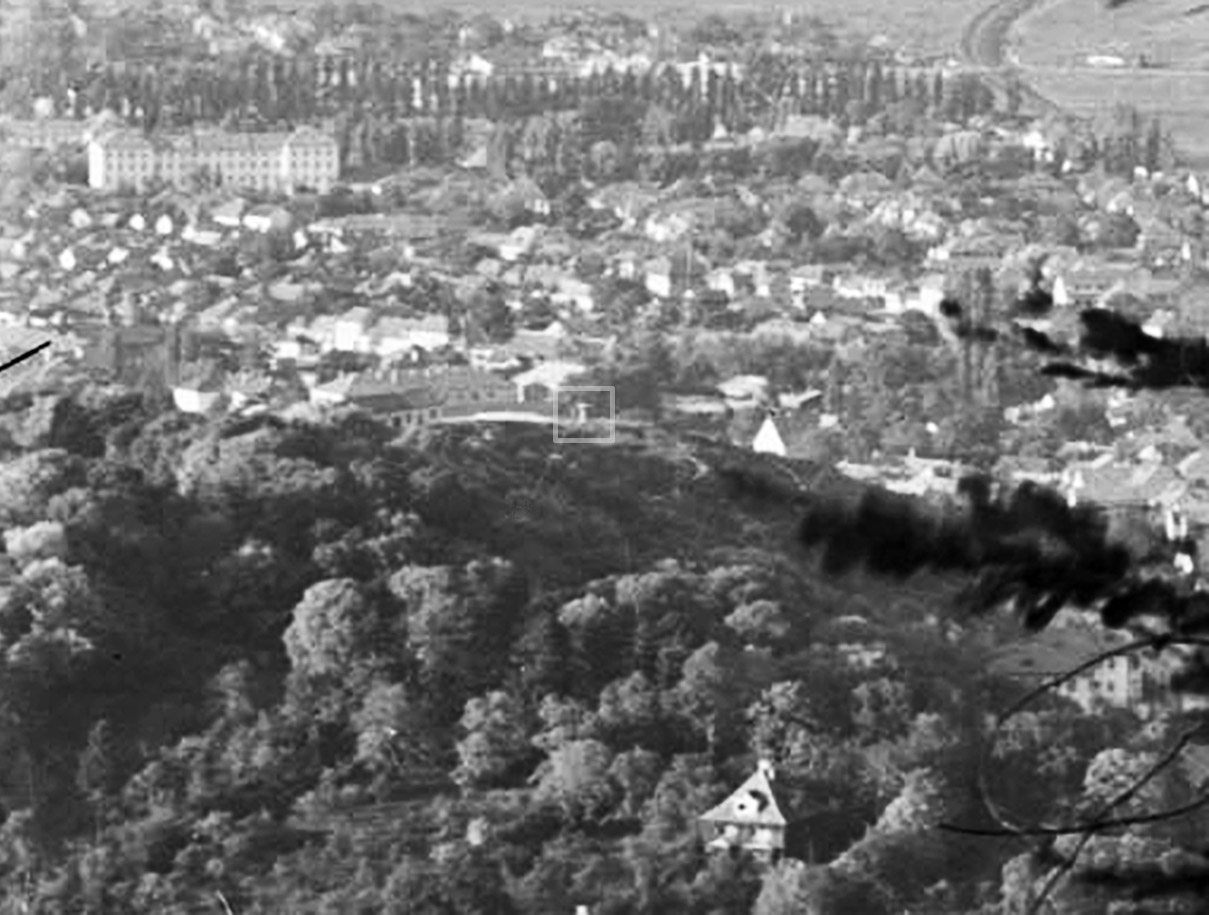 foto Brasov | detaliu - obeliscul meridianului